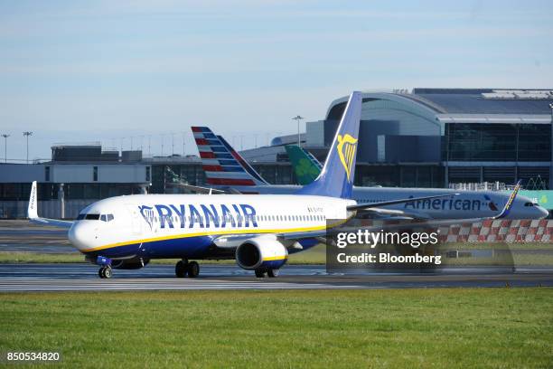 Boeing Co. 737 passenger aircraft, operated Ryanair Holdings Plc, taxis on the tarmac at Dublin Airport in Dublin, Ireland, on Thursday, Sept. 21,...