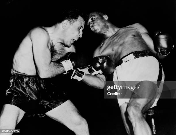 Photo taken on April 2, 1952 shows US boxer Jake LaMotta fighting Robert Norman Hayes during his 100th match of his career.