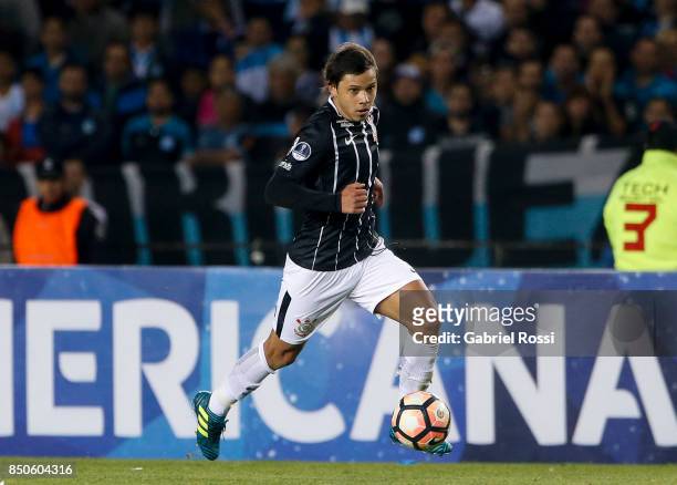 Angel Romero of Corinthians drives the ball during a second leg match between Racing Club and Corinthians as part of round of 16 of Copa CONMEBOL...
