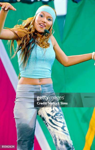 Lisa Roxanne Singer 317 Lisa Sims Stock Photos, High-Res Pictures, and Images - Getty Images