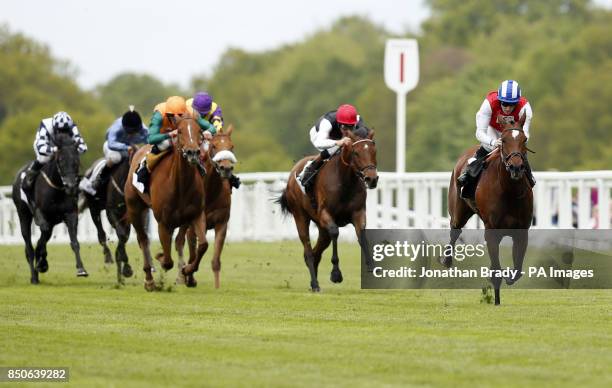 Gifted Girl ridden by Tom Queally wins the Bovis Homes Fillies' Handicap Stakes during day two of Race, Rattle 'n' Roll at Ascot Racecourse, Ascot.