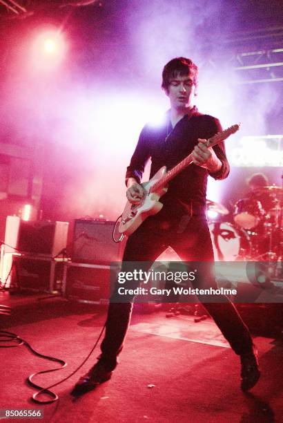 Photo of COURTEENERS and Liam FRAY, Liam Fray performing on stage