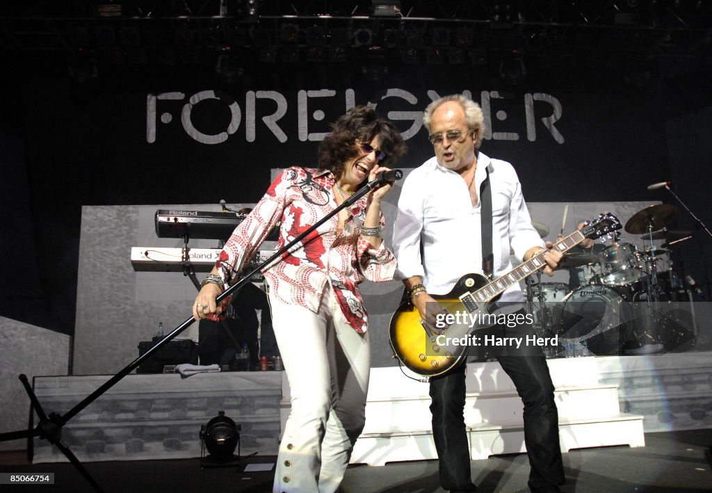 Photo of FOREIGNER15