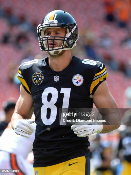 Tight end Jesse James of the Pittsburgh Steelers runs onto the field prior to a game on September 10, 2017 against the Cleveland Browns at...