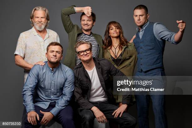 Taron Pascal Halle Berry Comic Con Photos and Premium High Res Pictures - Getty Images