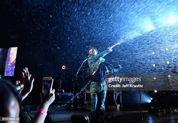 Harry Styles performs onstage at The Greek Theatre on September 20, 2017 in Los Angeles, California.