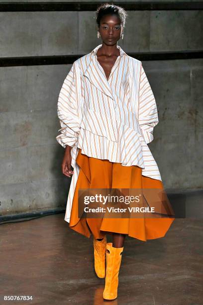 Model walks the runway at the Palmer Harding Ready to Wear Spring/Summer 2018 fashion show during London Fashion Week September 2017 on September 19,...