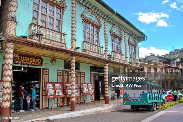 Colonial building that has a photographic exposition. ZarumA Ecuador.