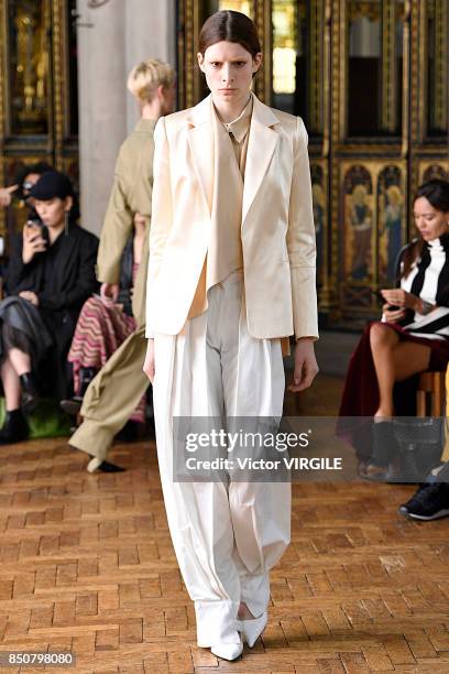 Model walks the runway at the Sharon Wauchob Ready to Wear Spring/Summer 2018 fashion show during London Fashion Week September 2017 on September 19,...