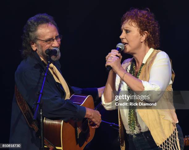 Singers/Songwriters David Frizzell and Shelly West perform during NSAI 50 Years of Songs at Ryman Auditorium on September 20, 2017 in Nashville,...