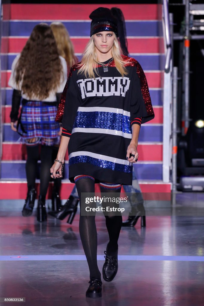 Tommy Hilfiger - Runway - LFW September 2017