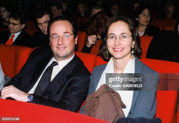 François Hollande et Ségolène Royal dans un théâtre parisien le 25 janvier 1999, France.