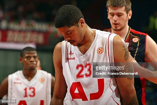 Maurice Taylor, #23 of AJ Milano reacts during the Euroleague Basketball Last 16 Game 4 match between Armani Jeans Milano v Tau Ceramica on February...