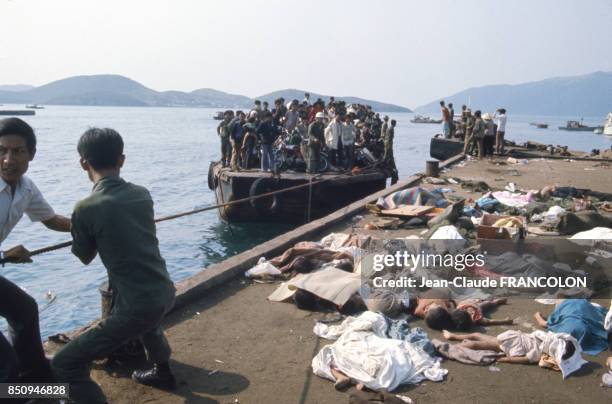 Réfugiés morts à Nha Trang, Vietnam en avril 1975.