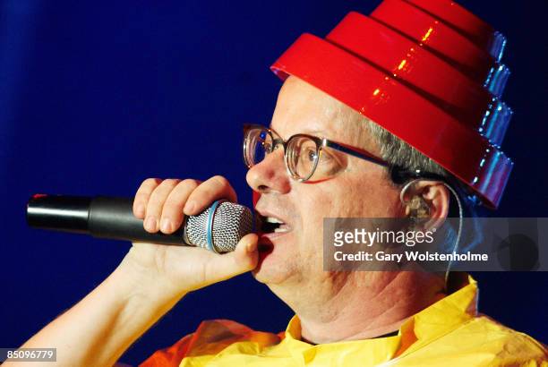Photo of DEVO and Mark MOTHERSBAUGH, Mark Mothersbaugh performing on stage