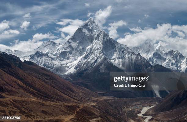 himalayas nepal - mount everest foto e immagini stock