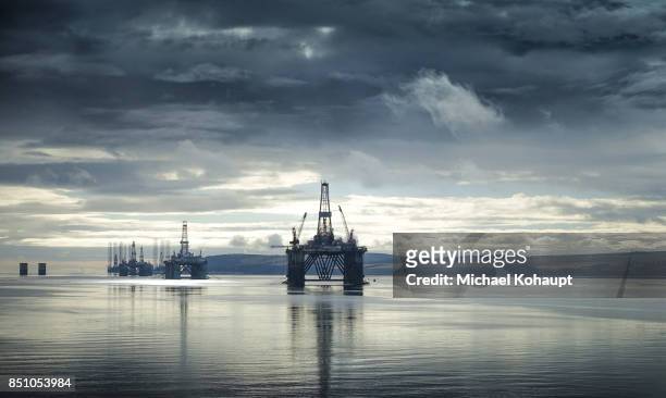 invergordon - offshore platform stock-fotos und bilder