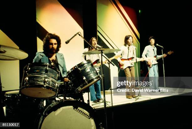 Photo of 10CC and Kevin GODLEY and Lol CREME and Eric STEWART and Graham GOULDMAN; Group performing on stage L-R Kevin Godley, Lol Creme, Eric...