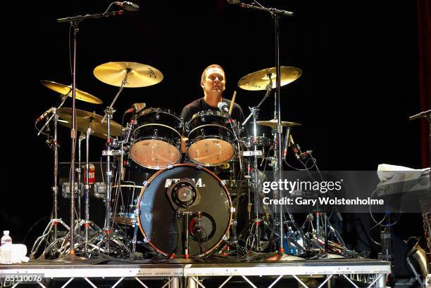 Photo of GOO GOO DOLLS and Mike MALININ, Drummer Mike Malinin performing on stage