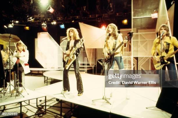 Overend 91 Ian Hunter 1973 Stock Photos, High-Res Pictures, and Images - Getty ...