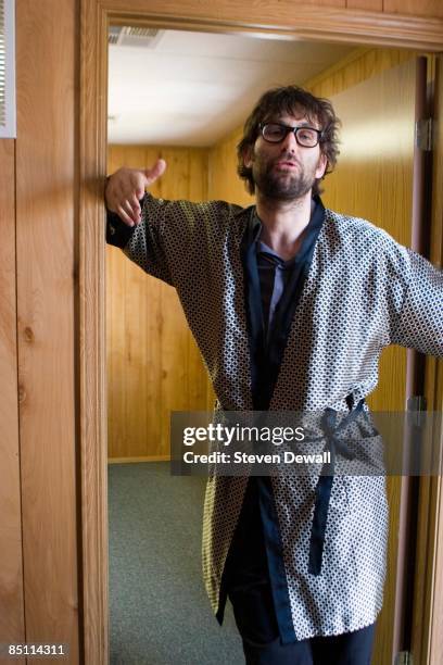 Photo of Jamie LIDELL, Posed portrait of Jamie Lidell backstage in dressing room at the Gorge Ampitheatre