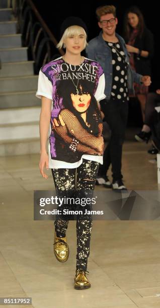 Agyness Deyn and Henry Holland at the House of Holland show at London Fashion Week Autumn/Winter 2009 at Quaglino's on February 24, 2009 in London,...