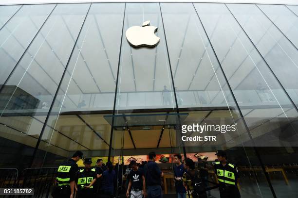 30 Magasin Apple Stock Photos, High-Res Pictures, and Images - Getty Images