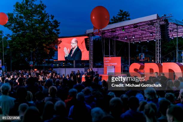 German Social Democrat chancellor candidate Martin Schulz campaigns on September 21, 2017 in Cologne, Germany. Germany will hold federal elections on...