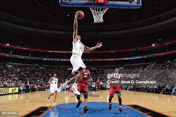 Willie Green of the Philadelphia 76ers drives to the basket for a layup during the game against the Miami Heat at Wachovia Center on February 7, 2009...