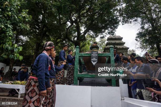 Javanese people follows the ritual of Nguras Enceh ceremony in the complex of the Tomb Kings Mataram at Yogyakarta, Indonesia, on September 22, 2017....