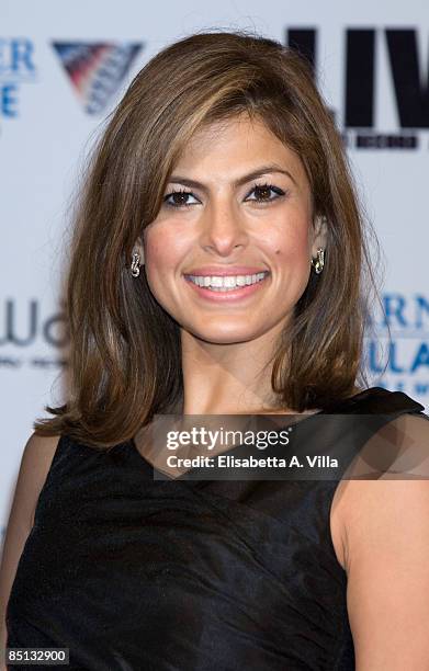 Actress Eva Mendes attends 'Live!' premiere at Warner Cinema Moderno on February 26, 2009 in Rome, Italy.