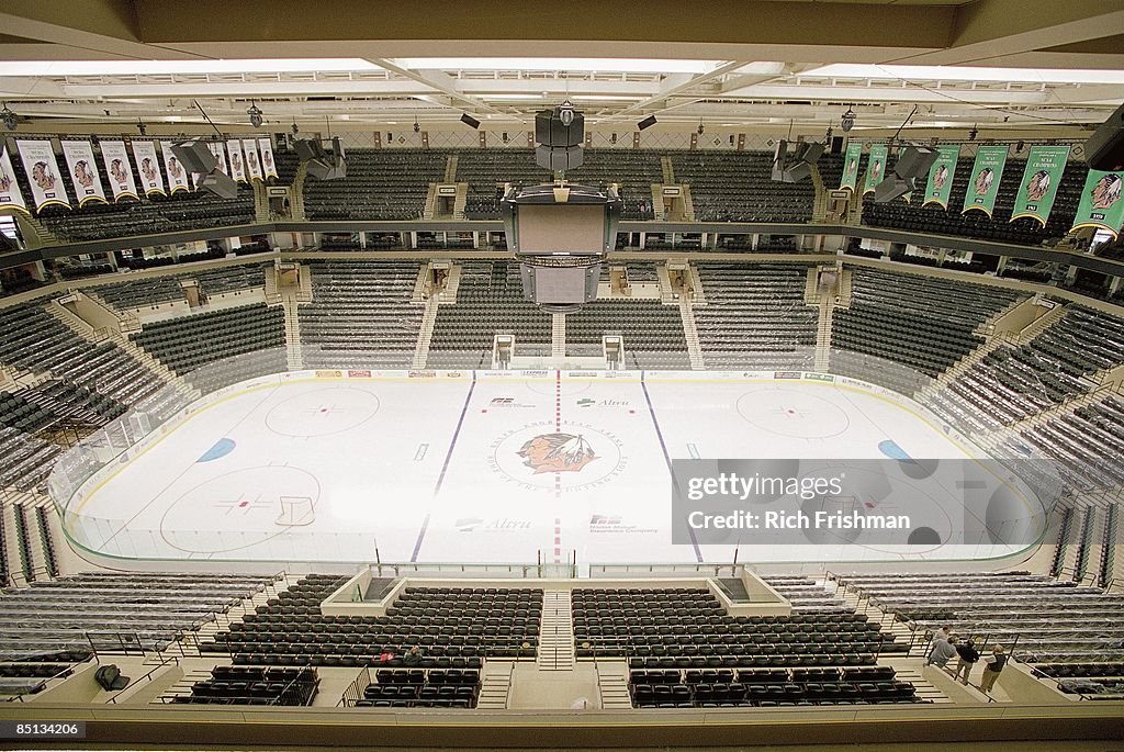 Overall view of new Ralph Engelstad Arena at U of North Dakota.... News