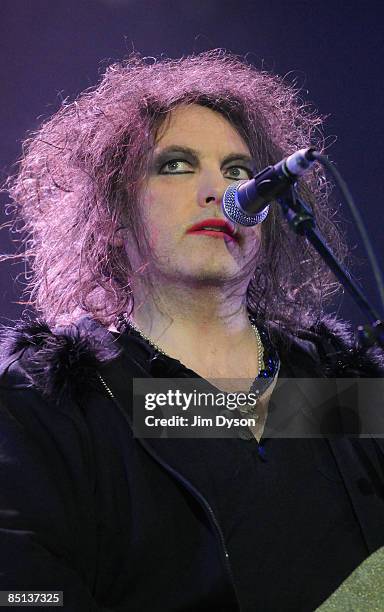 Robert Smith of The Cure performs during the NME Awards Big Gig at the O2 Arena on February 26, 2009 in London, England.