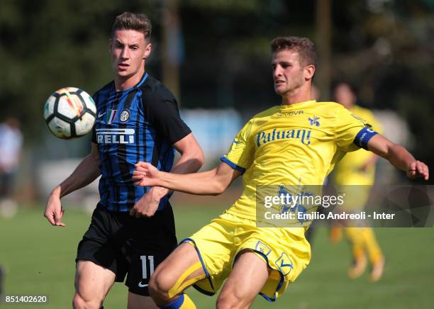 Andrea Pinamonti of FC Internazionale Milano looks the ball during the Serie A Primavera match between FC Internazionale U19 and Chievo Verona U19 at...