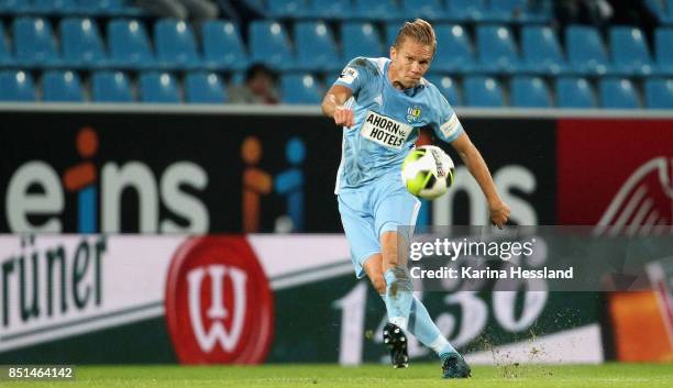 Dennis Grote of Chemnitz during the 3.Liga match between Chemnitzer FC and SC Fortuna Koeln at Community4you Arena on September 20, 2017 in Chemnitz,...