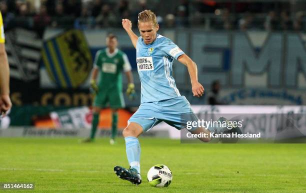 Dennis Grote of Chemnitz during the 3.Liga match between Chemnitzer FC and SC Fortuna Koeln at Community4you Arena on September 20, 2017 in Chemnitz,...