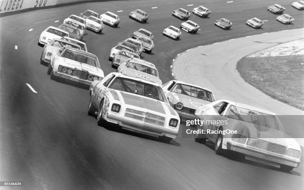 1975 Winston 500