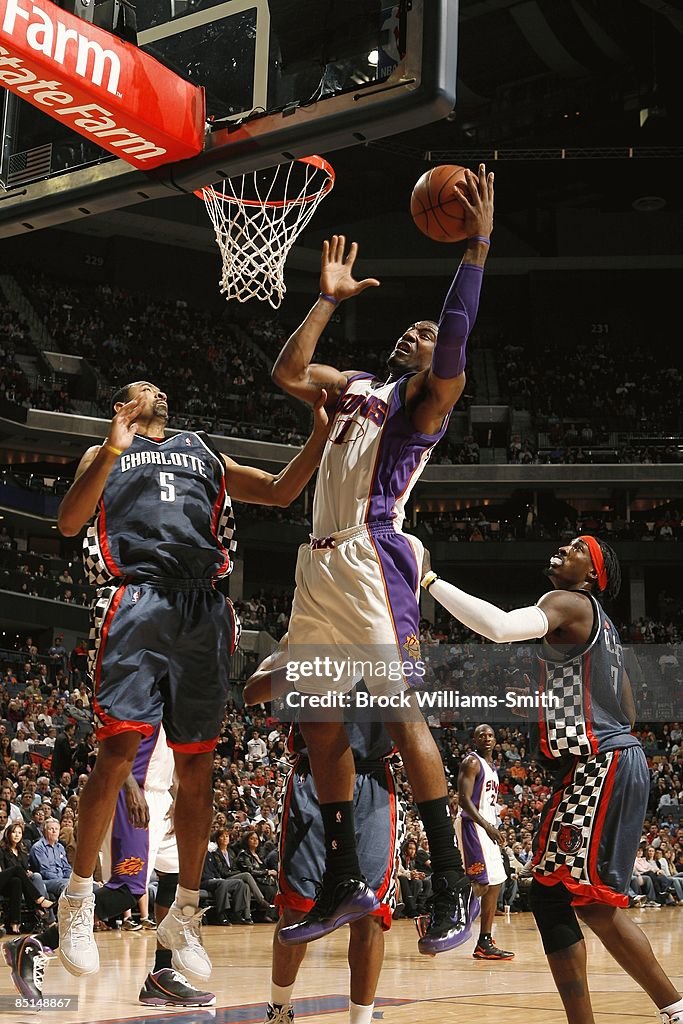 Phoenix Suns v Charlotte Bobcats