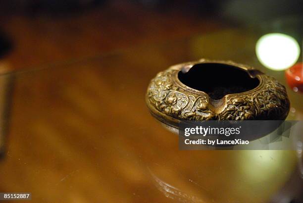 ashtray - ashtray stock pictures, royalty-free photos & images