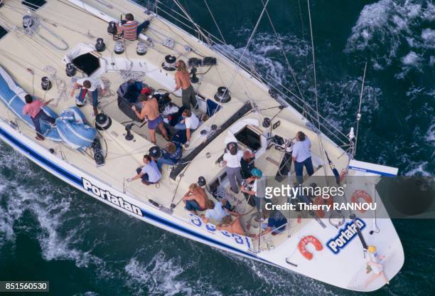 Le bateau Portatan lors du départ de la Course autour du monde à la voile le 28 septembre 1985 à Portsmouth, Royaume-Uni.