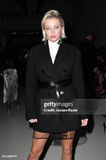 Caroline Vreeland attends the Versace show during Milan Fashion Week Spring/Summer 2018 on September 22, 2017 in Milan, Italy.