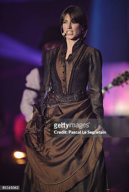 Singer Anais performs on stage during the 'Les Victoires de la Musique' at the Le Zenith on February 28, 2009 in Paris, France.