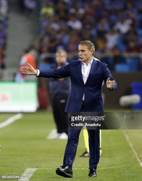 Head coach of Trabzonspor Ersun Yanal gives tactics to his team during the Turkish Super Lig's sixth week soccer match between Trabzonspor and...