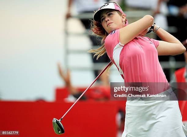 Paula Creamer of USA tees off on the 1st hole during day four of the Honda LPGA Thailand 2009 at Siam Country Club Plantation on March 01, 2009 in...