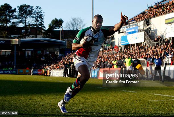 Harlequins winger Ugo Monye runs in to score the winning try during the Guinness Premiership match between Bristol and Harlequins at the Memorial...