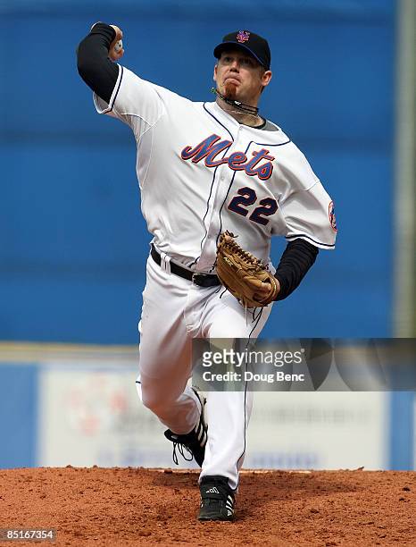 Pitcher J.J. Putz of the New York Mets pitches against the Houston Astros during a spring training game at Tradition Field on March 1, 2009 in Port...