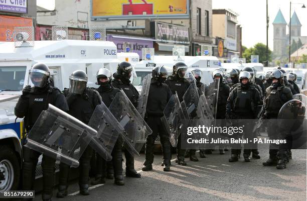 Burnet Rd Riot 331 The Ardoyne Road Photos & High Res Pictures - Getty Images