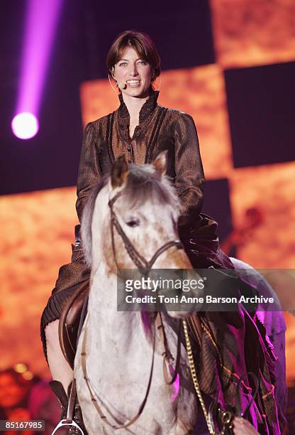 Singer Anais performs on stage during the "Les Victoires de la Musique" at the Le Zenith on February 28, 2009 in Paris, France.