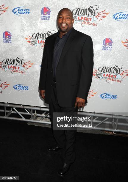 Former NFL Player Warren Sapp attends Comedy Central's "Roast of Larry the Cable Guy" held at The Warner Brothers Studio Lot on March 1, 2009 in...