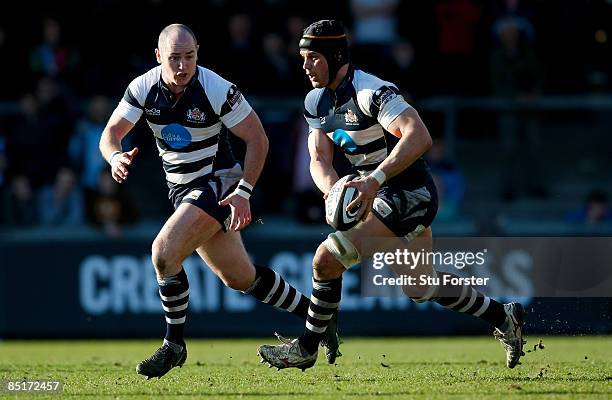 Bristol scrum half Shaun Perry and Dan Ward-Smith in action during the Guinness Premiership match between Bristol and Harlequins at the Memorial...